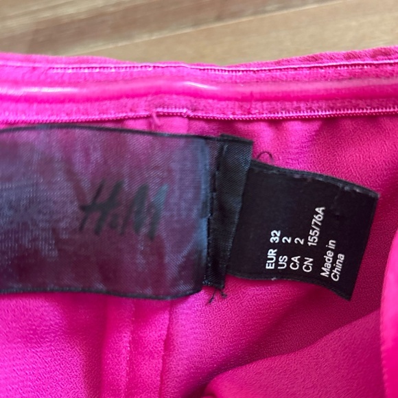 H&M Fuschia Strapless Ruched Ruffle Front Inverted Hem Party Dress, Size 2 - Picture 4 of 9